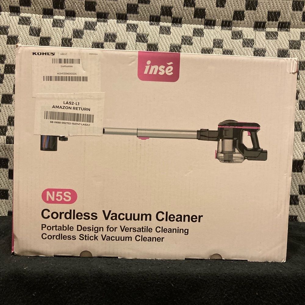 Light weight cordless vacuum cleaner